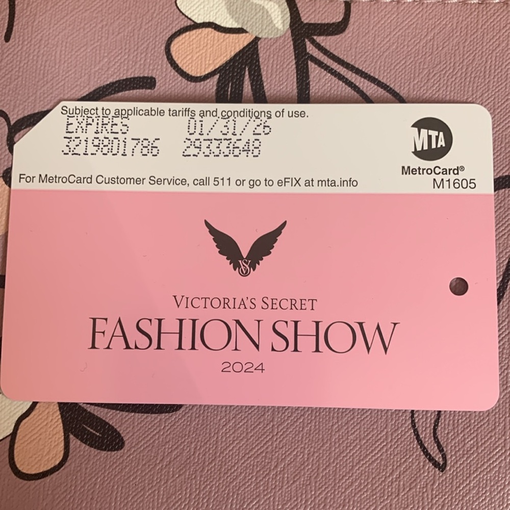 2024 VICTORIA SECRET Fashion Show NYC MetroCard - Picture 5 of 6